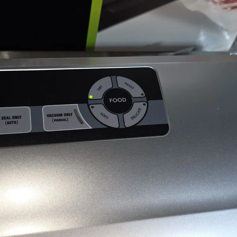 Vacuum Food Sealer 8-in-1 Easy Presets Open Box